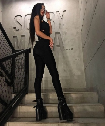💋 Со мной ты окунешься в мир страсти и наслаждения, где каждая минута будет наполнена нежностью и желанием. Мои услуги всегда индивидуальны и максимально удовлетворят твои потребности и сексуальные фантазии. 🔥 Я уверена, что мои нежные руки и горячие губы оставят тебя в полном восторге. Открой для себя новые грани удовольствия, пригласив меня в свою интимную жизнь. Доверься мне и ты не пожалеешь! ✨ Мои фото и отзывы говорят сами за себя. Так что не медли, я жду встречи с тобой в Москве! 🌃 Милана